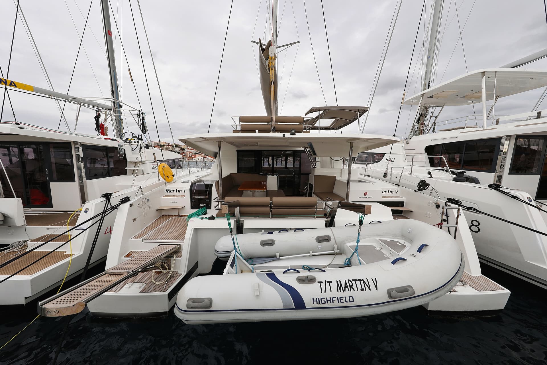 Martin V - Fountaine Pajot Saona 47 Quintet