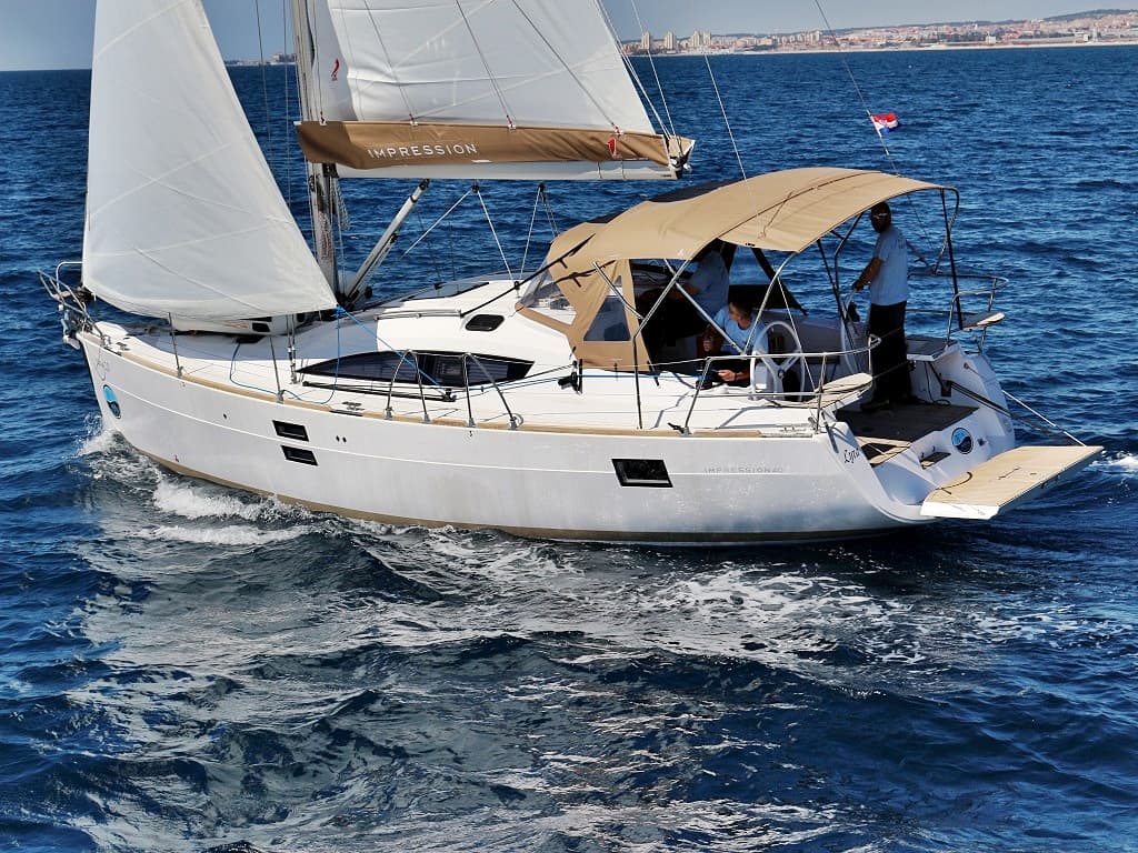 Lyra - Elan Impression 40