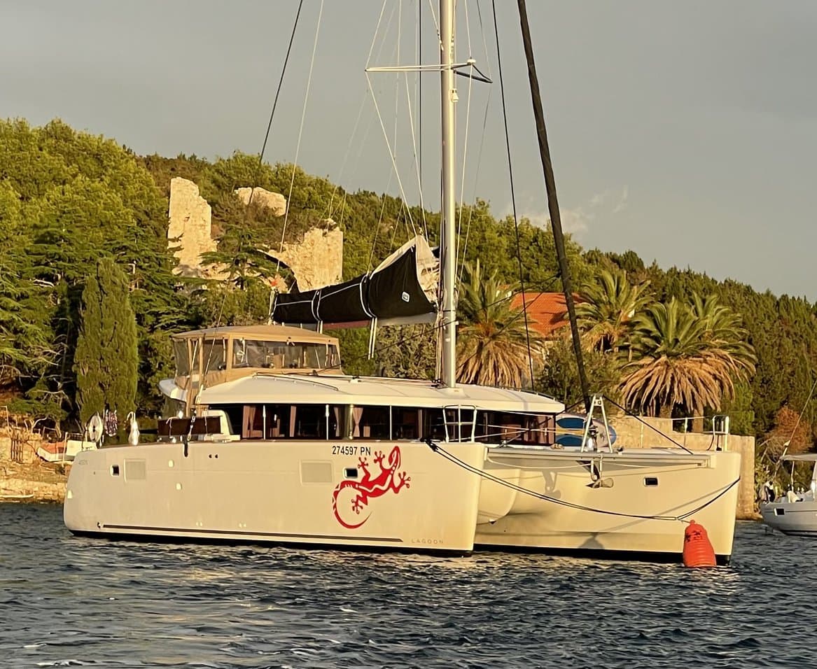 Gecko - Lagoon 450 S