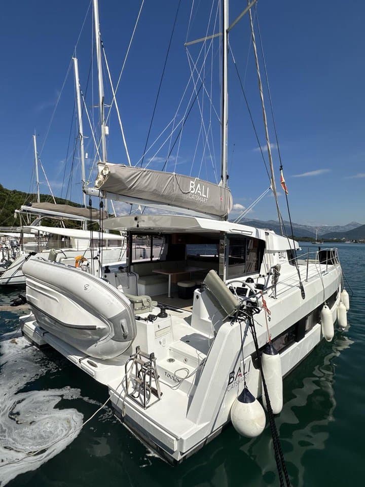 BAY BREEZE V - Bali Catsmart