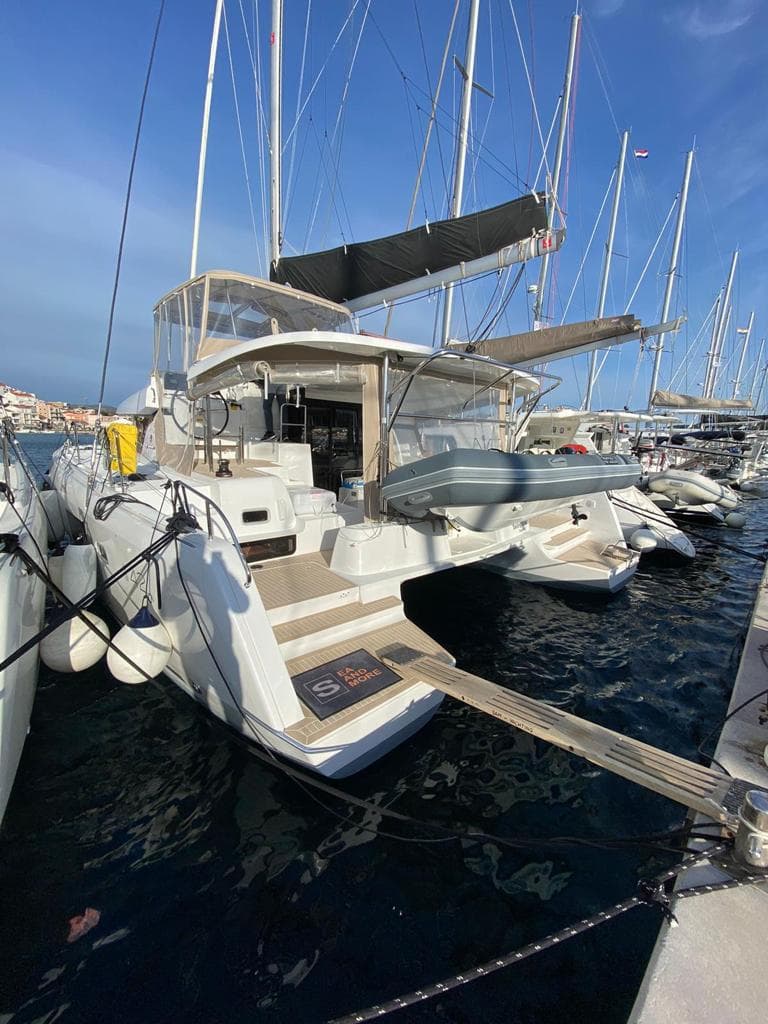 Sailing Breeze - Lagoon 42 OW