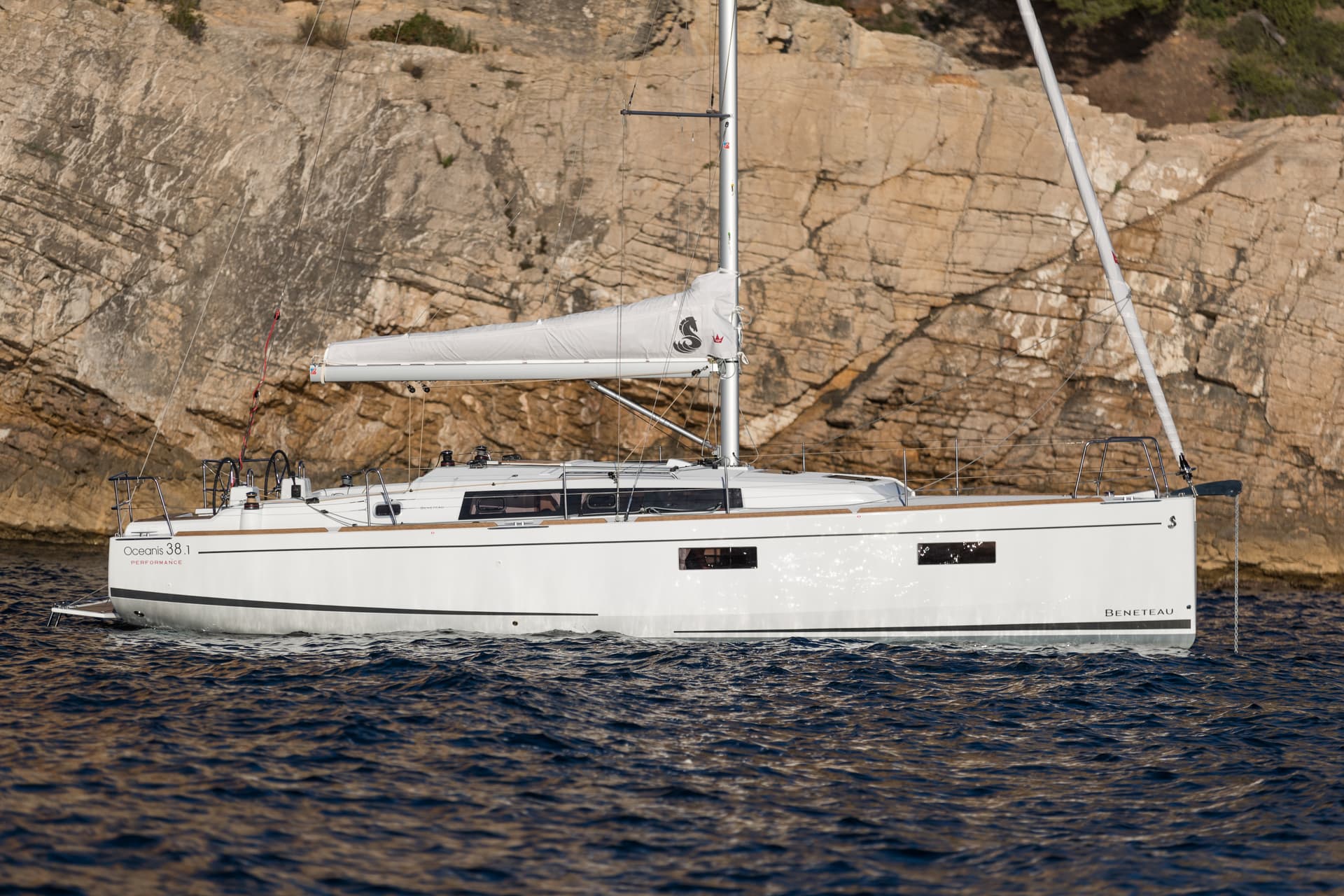 Sail Pride - Oceanis 38.1