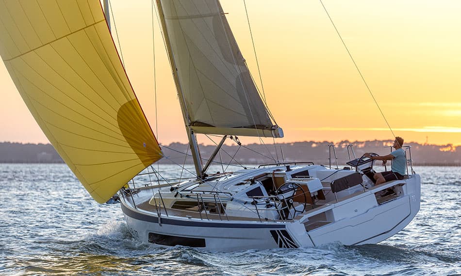 Myriad’ V - Dufour 37