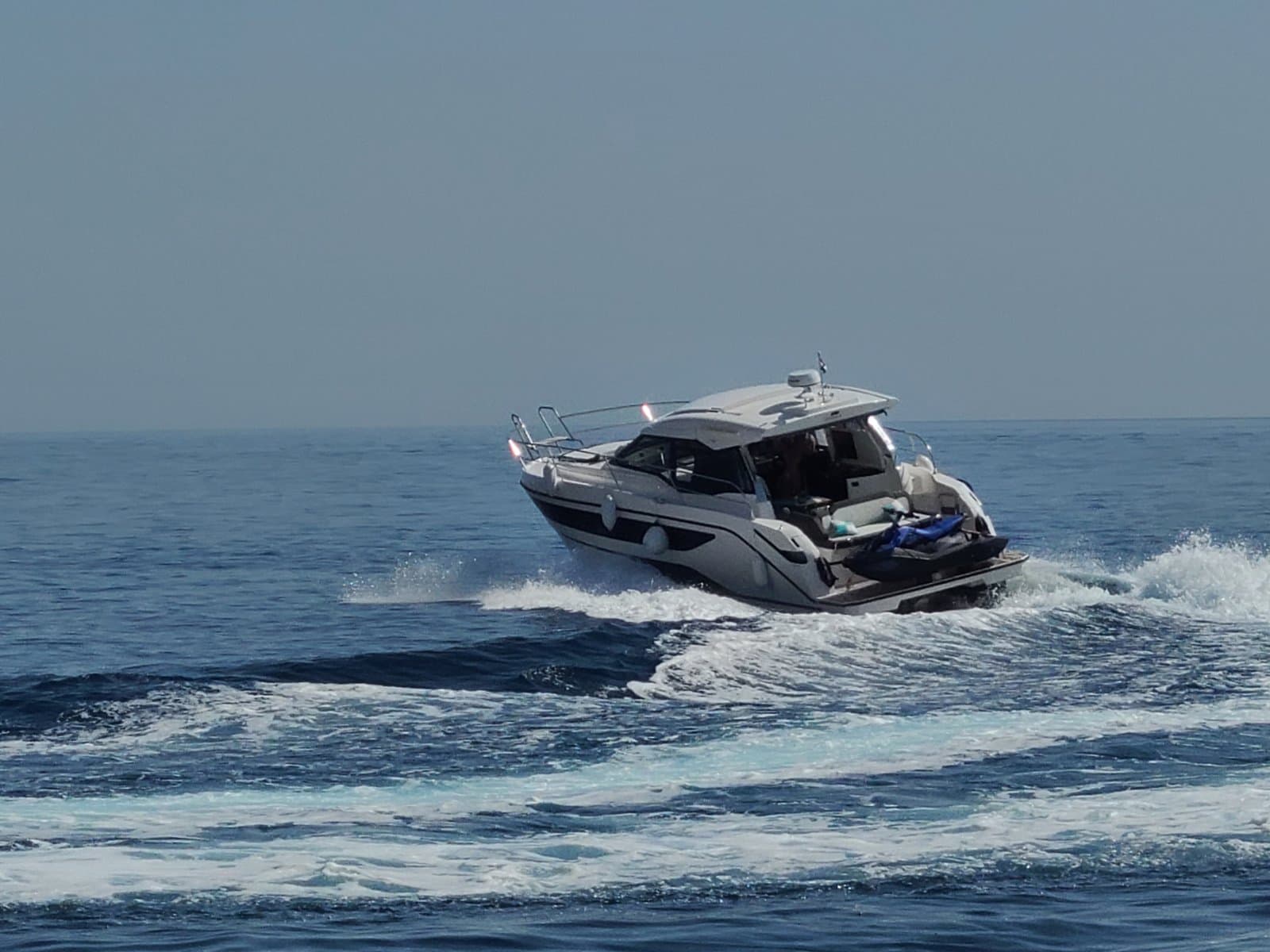 Villa Jahta - Bavaria SR36HT
