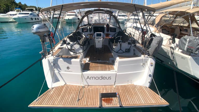 Amadeus - Sun Odyssey 389