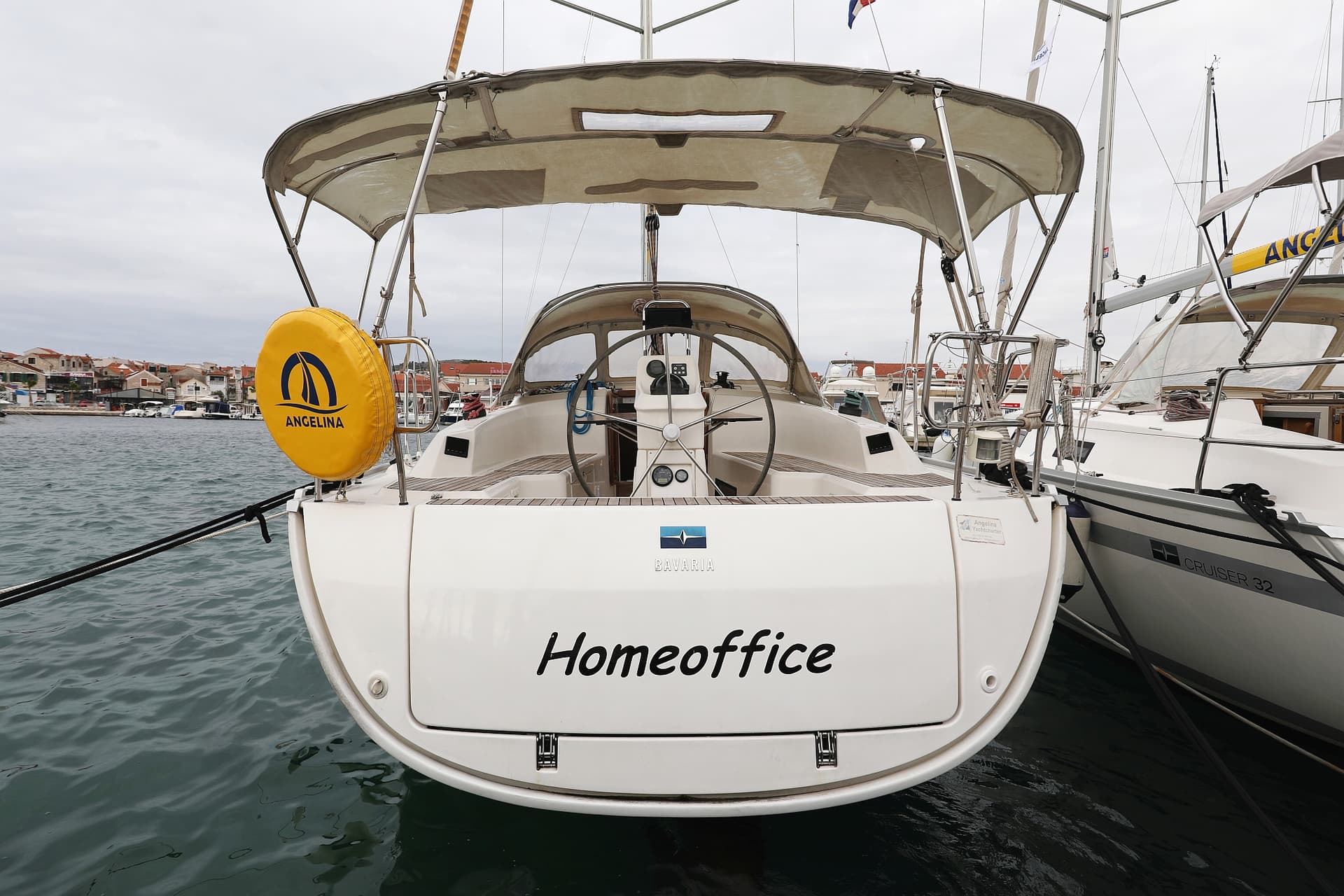 Homeoffice - Bavaria Cruiser 33