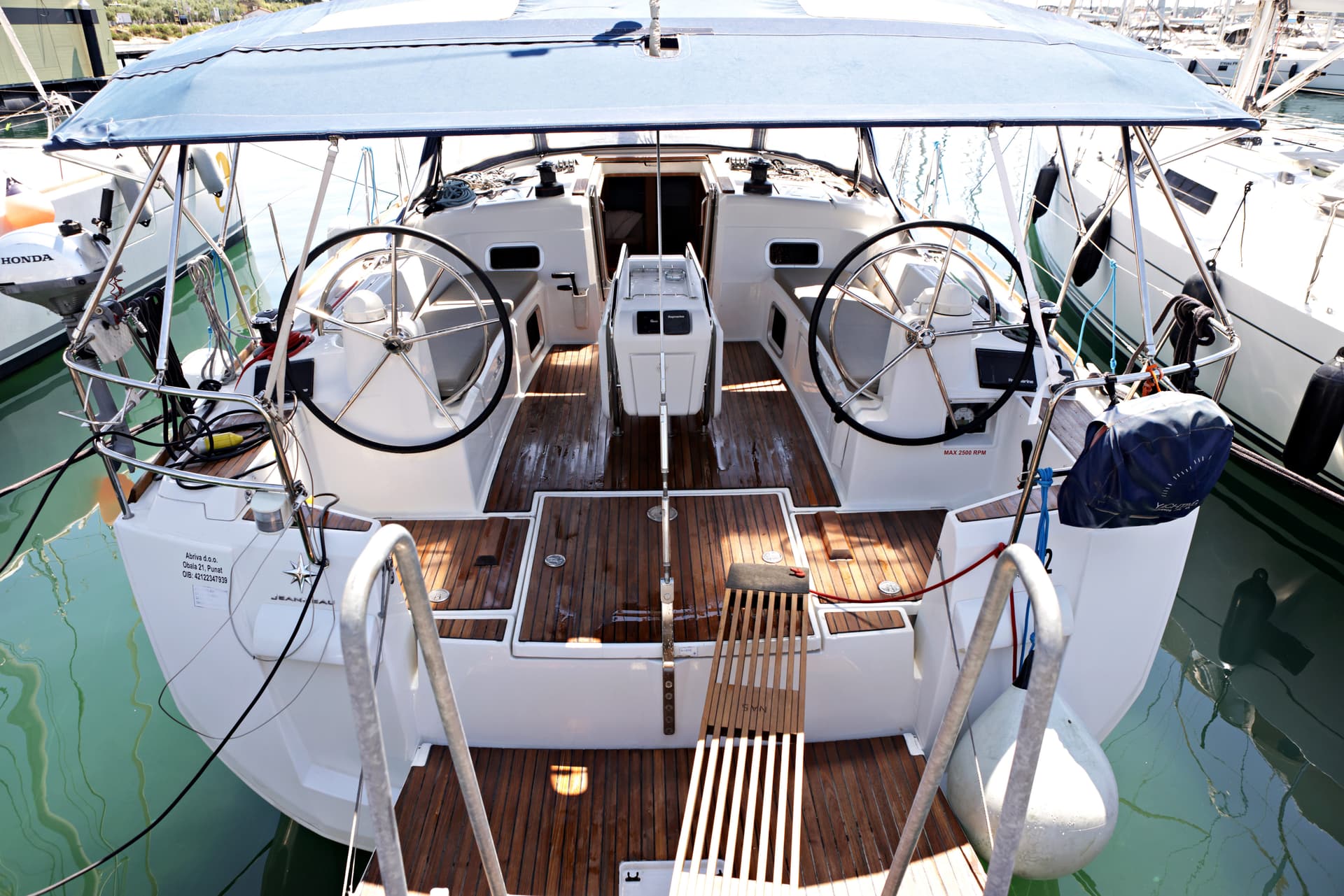 Elise af Sweden - Sun Odyssey 519