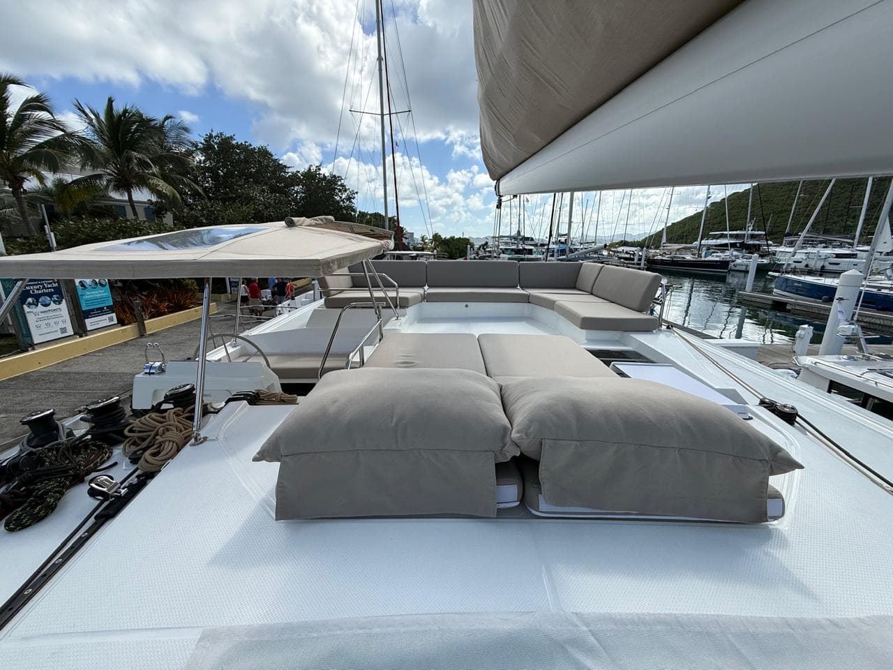 Playful - Fountaine Pajot Tanna 47 Maestro