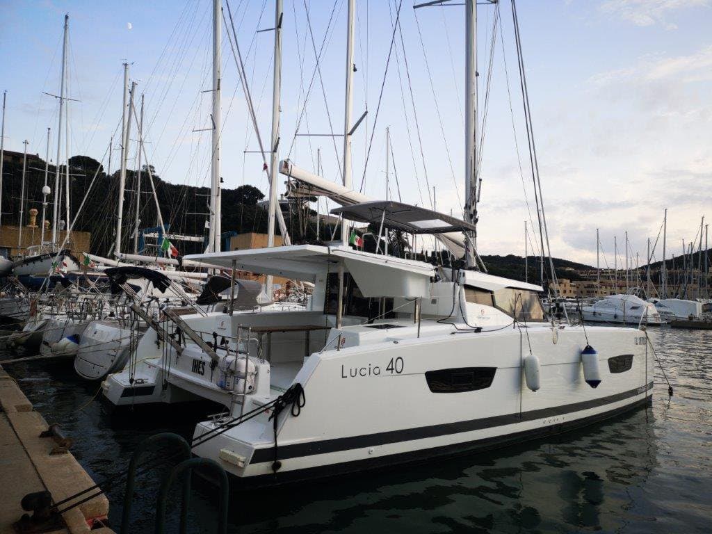 Ines - Fountaine Pajot Lucia 40