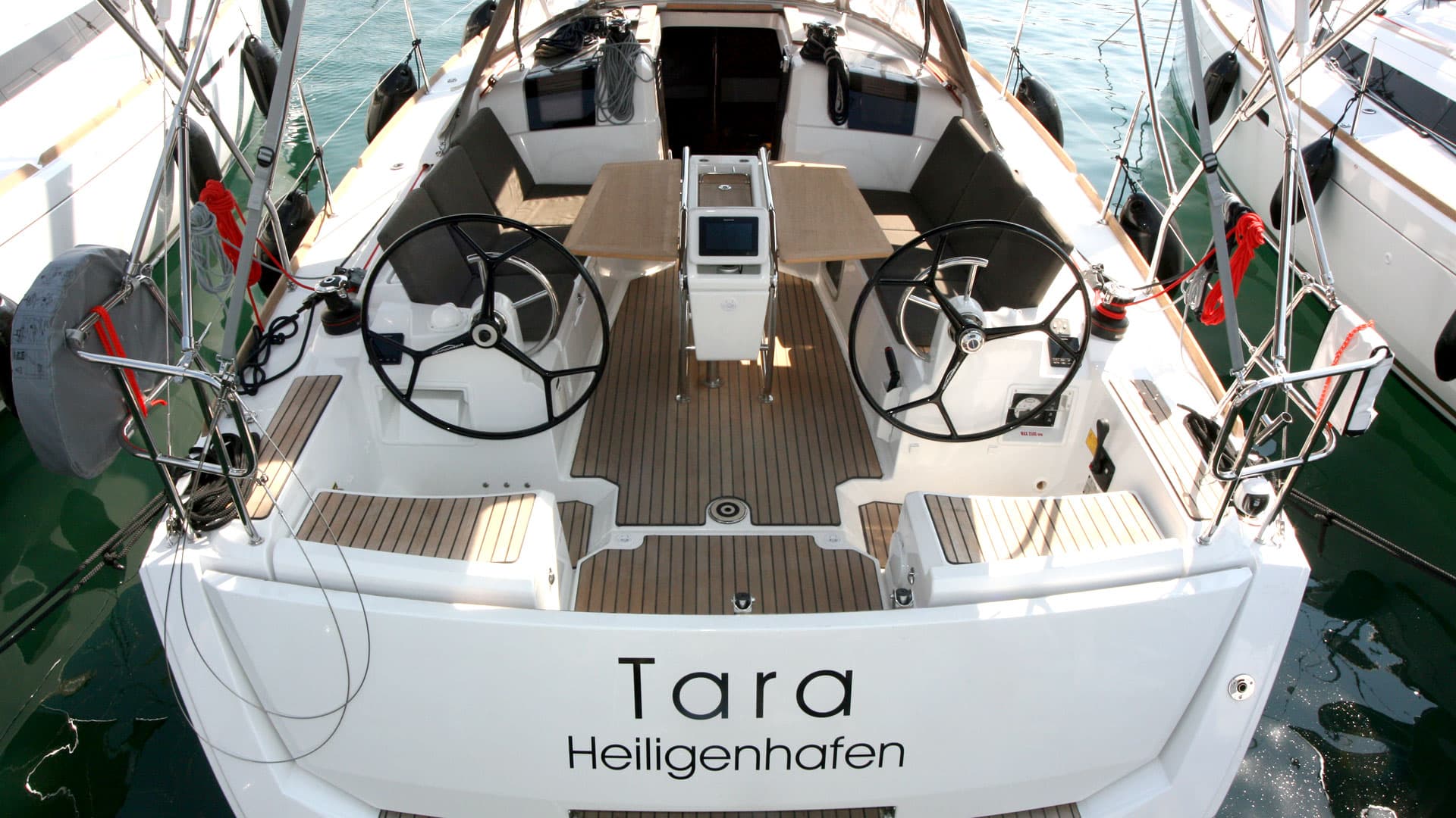 Tara - Sun Odyssey 389