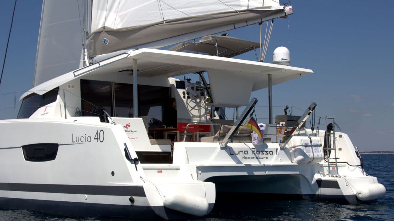 Luna Rossa II - Fountaine Pajot Lucia 40