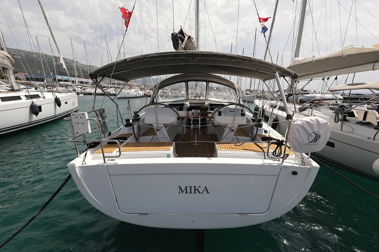 Mika - Hanse 458