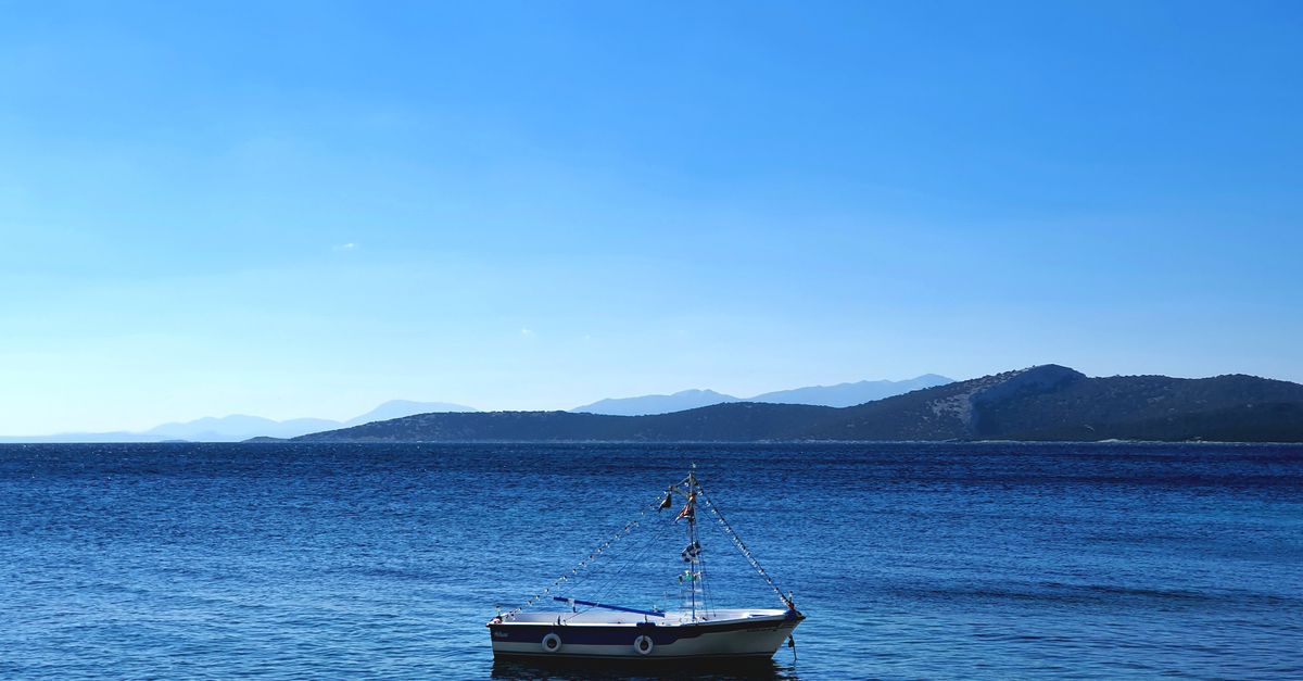 Yacht Charter Nea Peramos