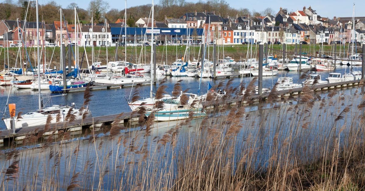 Yacht Charter Saint-Jean-de-Losne