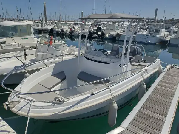 LEO JULES - Cap Camarat 5.5 CC