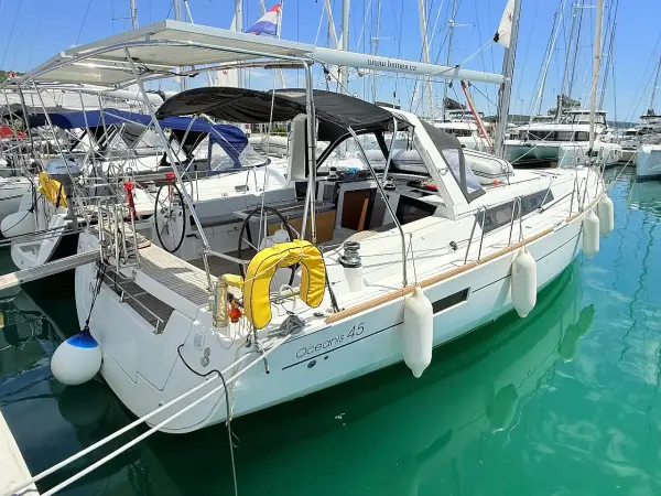 Viki - Oceanis 45