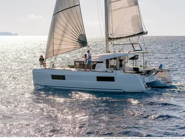 Voile A Doc - Lagoon 40