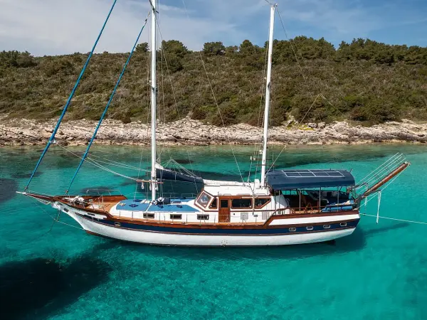 Hera - Gulet