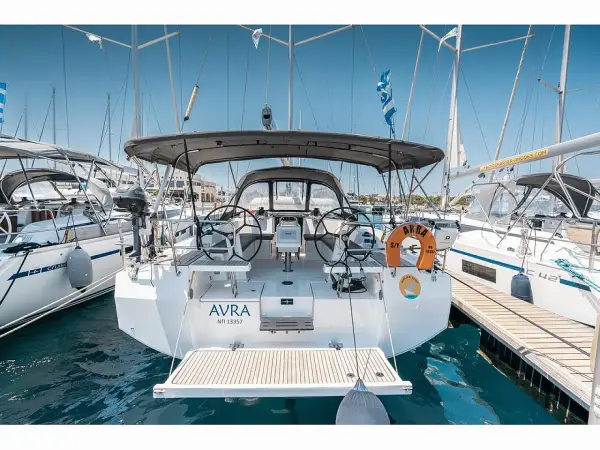 Avra - Bavaria C42
