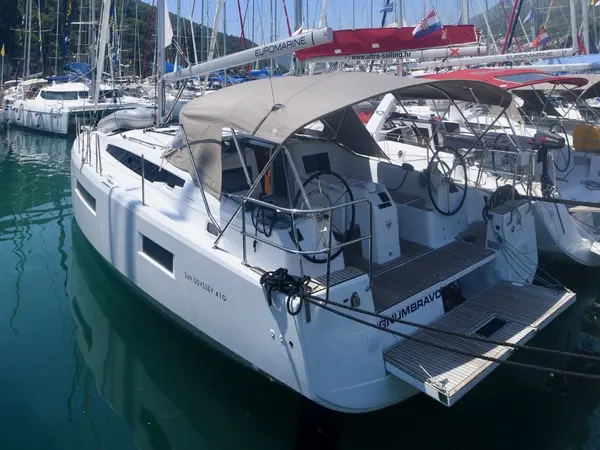 Signum Bravo - Sun Odyssey 410