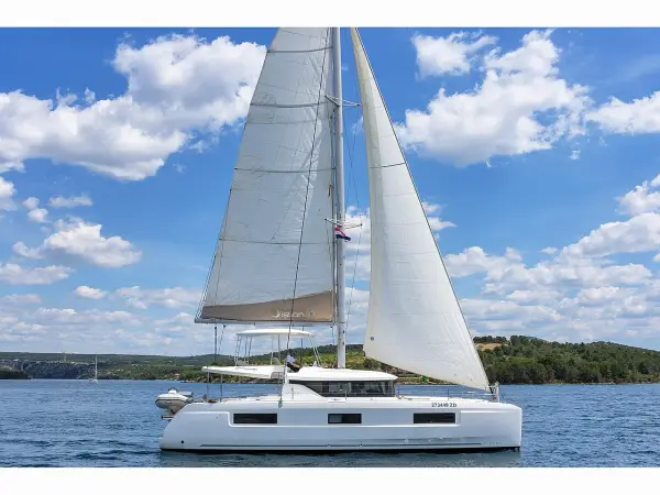 White Pearl - Lagoon 46