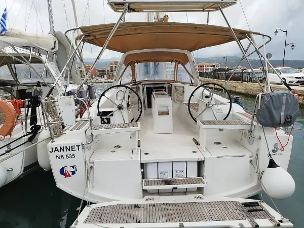 JANNET - Oceanis 38.1