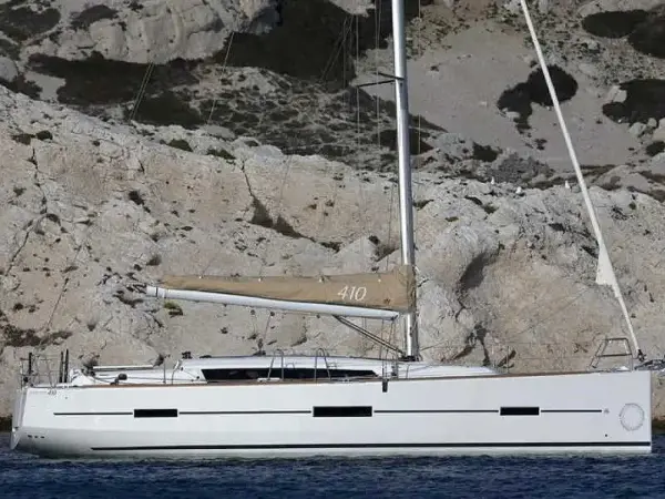 Julia - Dufour 410 Grand Large
