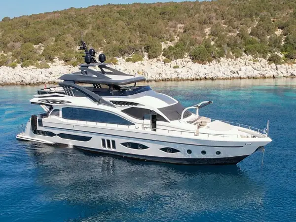 Den Den - Luxury Motor Yacht
