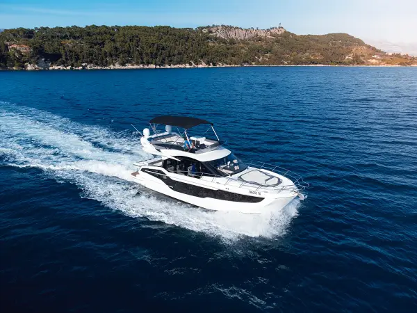 Premium - Galeon 440 Fly