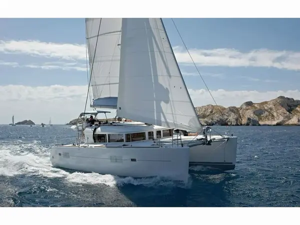 Providence - Lagoon 410 S2