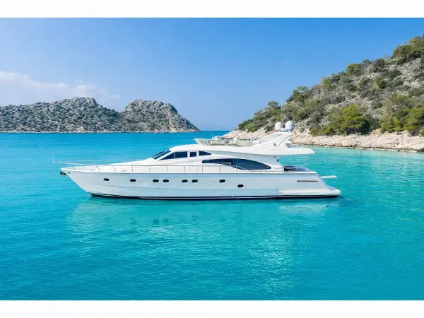 SIMPLY BRILLIANT - Ferretti 68