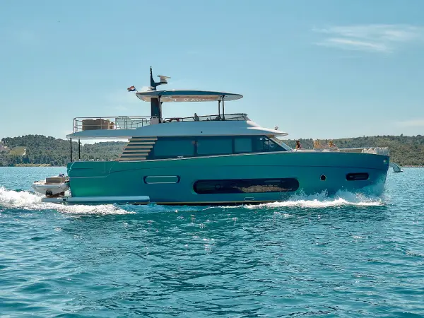 AVA II - Azimut Magellano 66