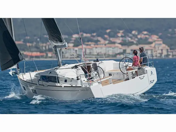 Sail Bellatrix - Oceanis 38.1