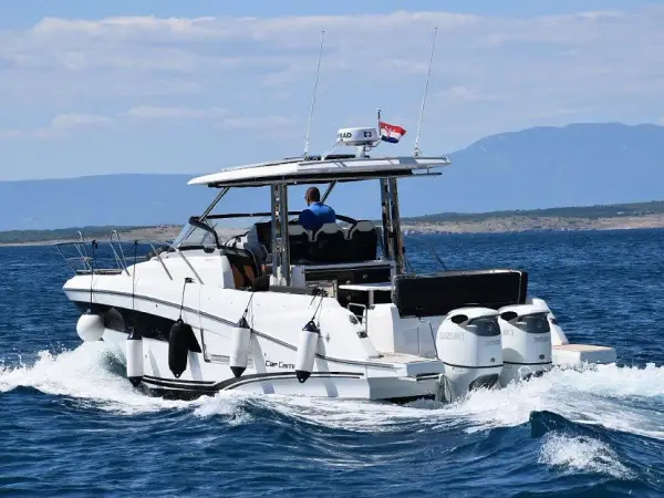 272679 ZD - Cap Camarat 10.5 WA