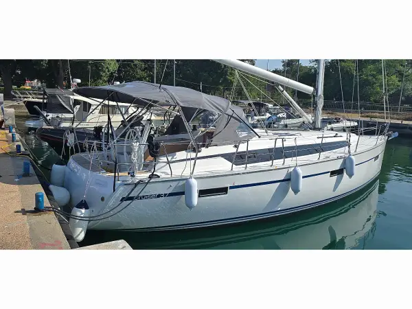 Sunseeker - Bavaria Cruiser 37