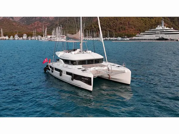 Alchera - Lagoon 50