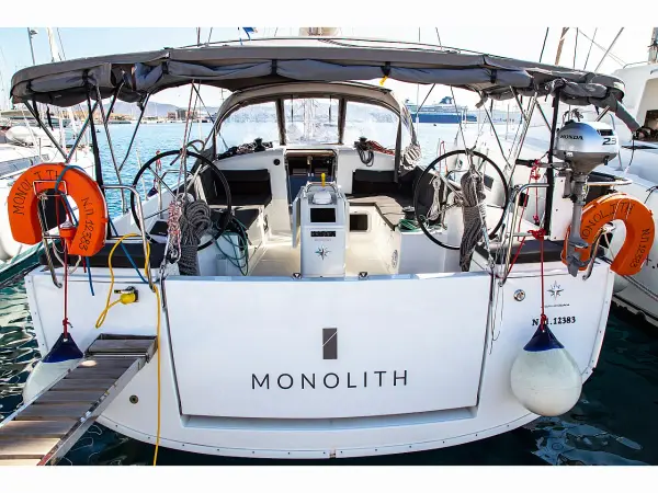 MONOLITH - Sun Odyssey 440
