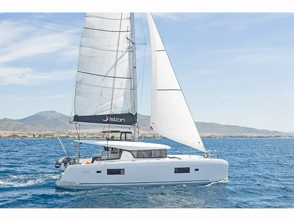 Dream Waters - Lagoon 42