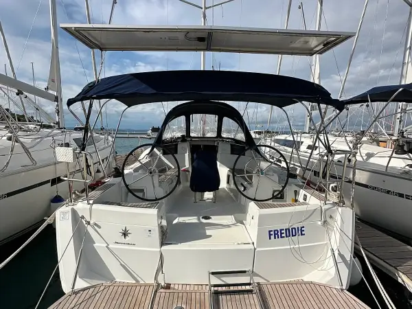 Freddie - Sun Odyssey 389