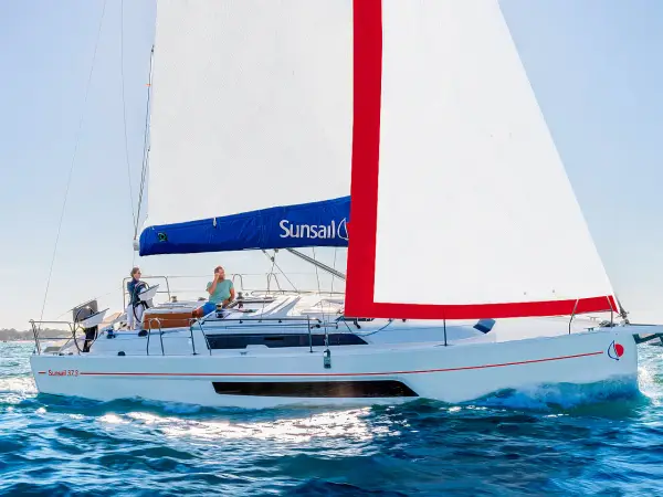 Sunsail 37.3 Premium Plus - Dufour 37