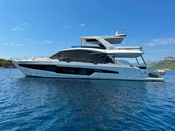 PARADISE - Galeon 680 Fly