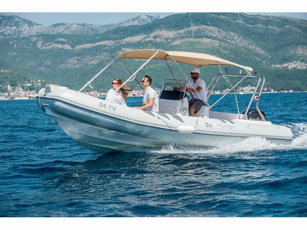 Stingray Predator 640 - 3D Tender LUX 500