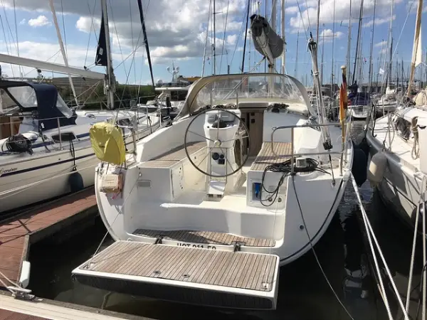 Unnamed - Bavaria Cruiser 36