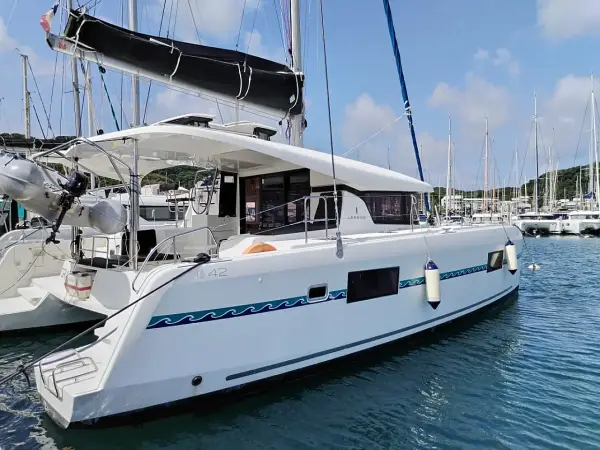 Tigra - Lagoon 42