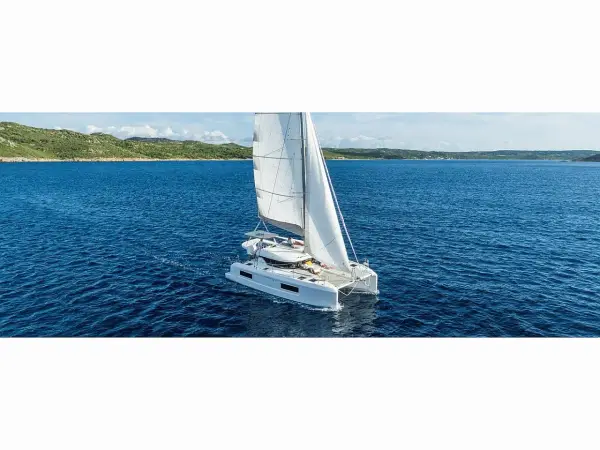 Alma Breeze - Lagoon 38
