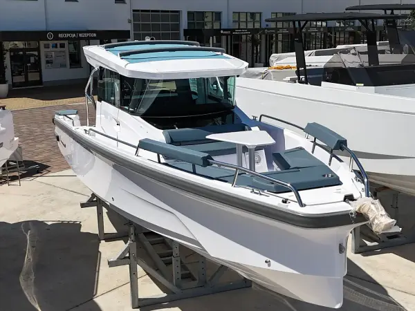 Ema - Axopar 29 XC Cross Cabin