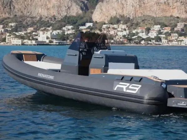 R 9 SHIPYARDS RENIER - Motorboat