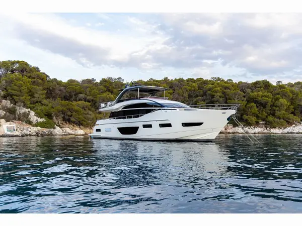 Vista - Luxury Motor Yacht