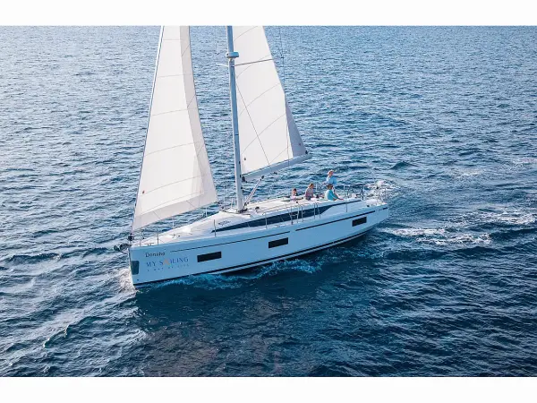 Donuha - Bavaria C42
