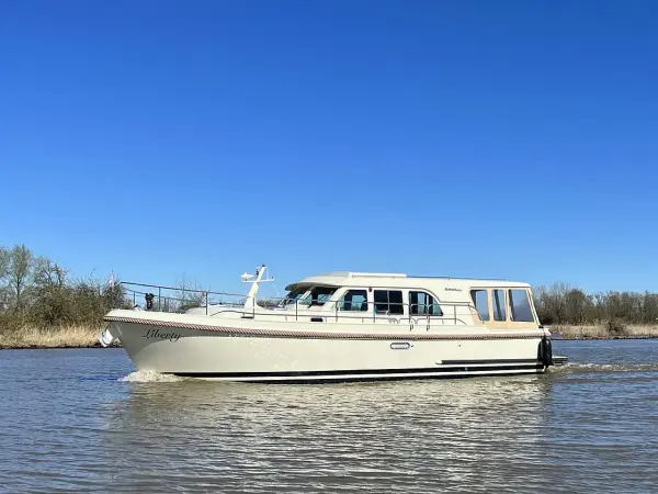 Liberty - Linssen Grand Sturdy 40.0 Sedan